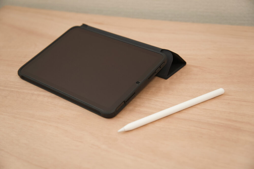 ESR iPad mini 6用 磁気着脱式ハイブリッドケース