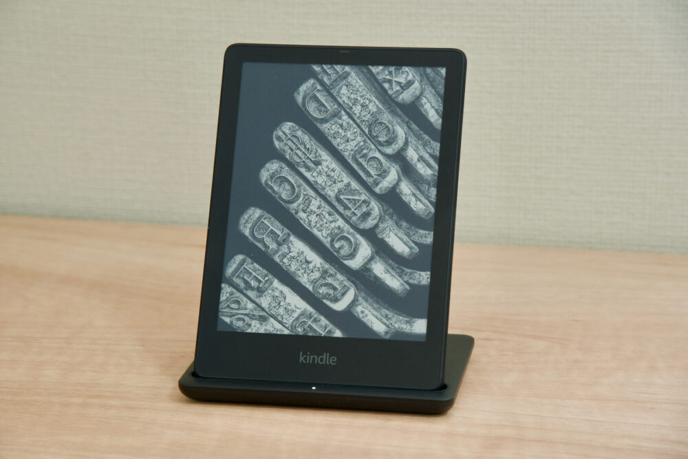 Kindle Paperwhite シグニチャー エディション ワイヤレス充電スタンド